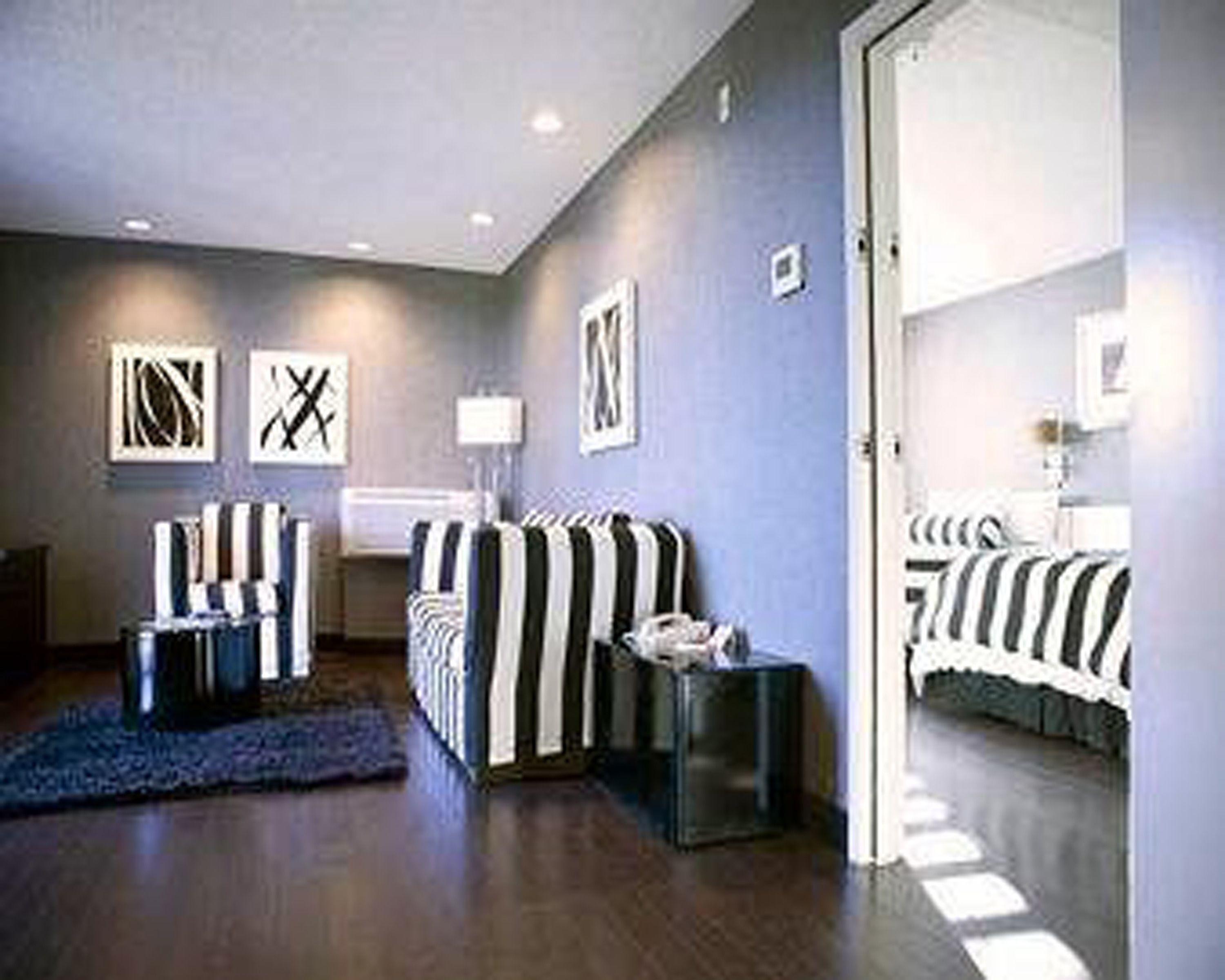Ramada Plaza By Wyndham West Hollywood Hotel & Suites — Fotos 2